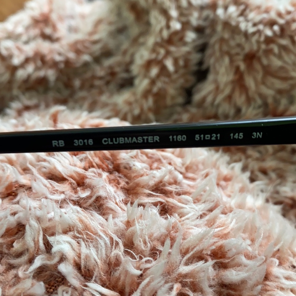Ray-Ban sunglasses - Picture 2 of 5